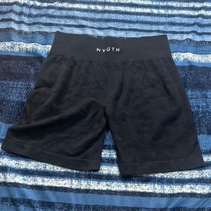 NVTGN shorts size Large